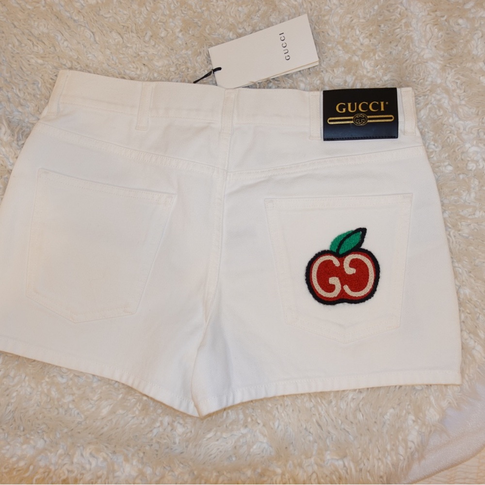 Authentic NWT Gucci White Denim Shorts Embroidered Cherry Apple GG Logo Size 28